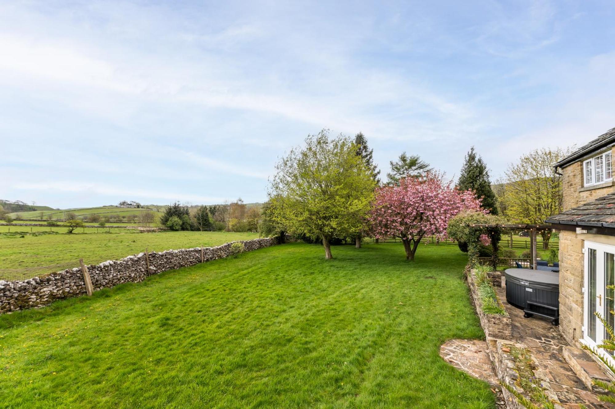 Central Malham Wellbeing Escape With Hot Tub Sleeps 8 Exterior foto